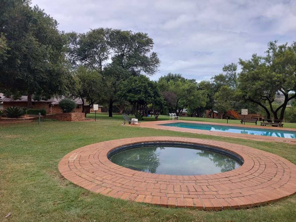 Swimming pools at Markon River Lodge